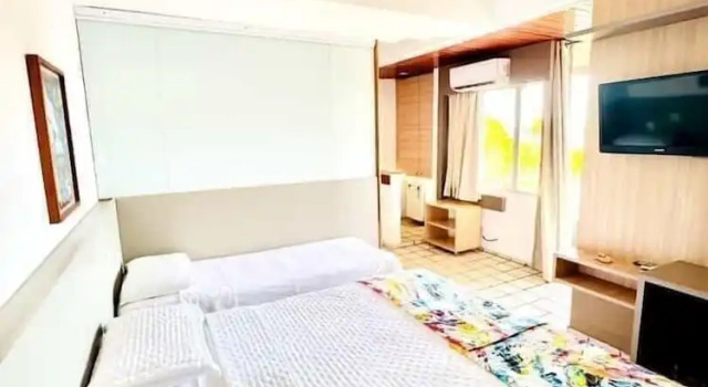 Трёхместный номер Standard с балконом Xênius Hotel