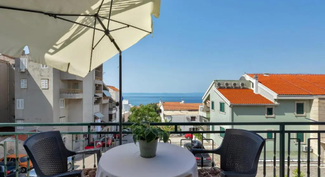 Студия Family apartments Leona Makarska