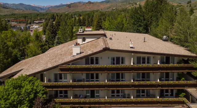 Knob Hill Inn