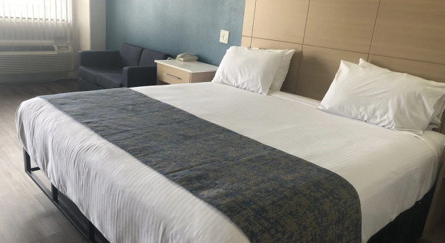 Четырёхместный номер Standard Cali Inn