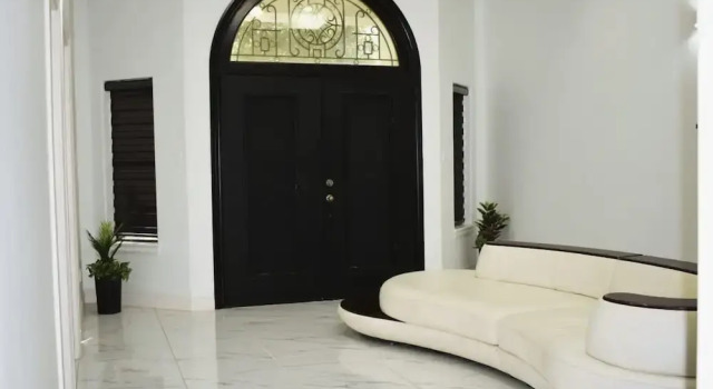 Family Luxury Home With Pool in Mcallen Near by Hospitals and Stores, Rezervasyon Otel McAllen Rio Grande Valley