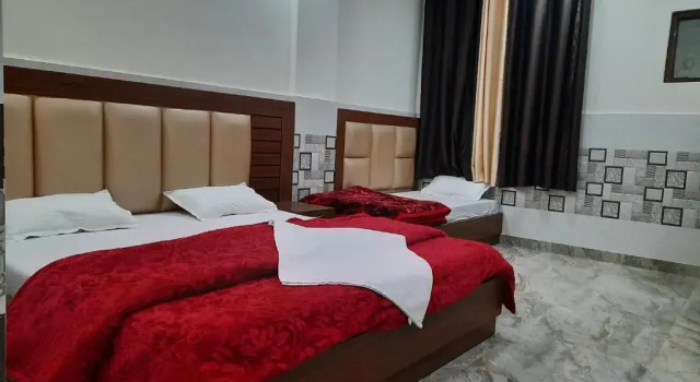 Abrol residency, Забронировать Отель Отели Катра с парковкой, Парковка