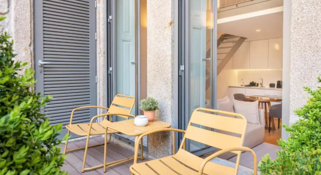 Апартаменты Premium Catarina Serviced Apartments by HostWise