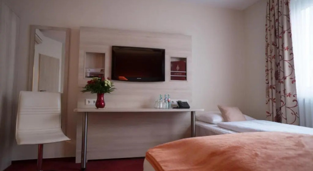 Трёхместный номер Standard Hotel Rödelheimer Hof - Am Wasserturm