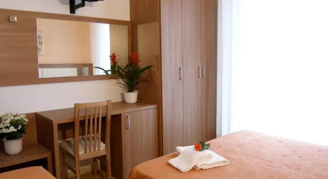Трёхместный номер Standard Hotel Sara