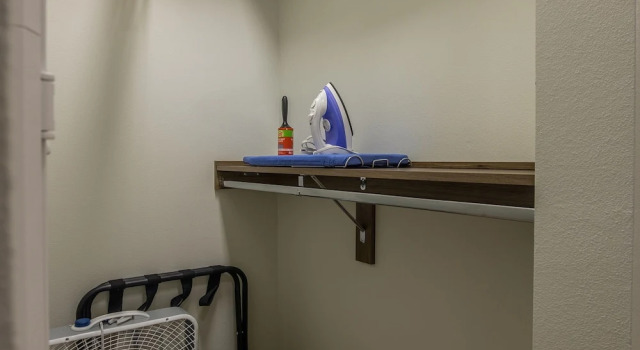 Downtown 2 BR w/ Wifi by Frontdesk, Varaa Huoneisto Albuquerque New Mexico