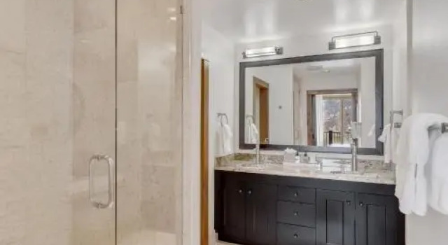 Edgemont 2602 - Luxury Ski-in Ski-out Condo, Забронировать Отель Стимбот-Спрингс Колорадо, рядом с Preview Ski Lift