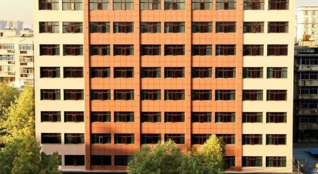 Century Garden Hotel, Varaa Hotelli  