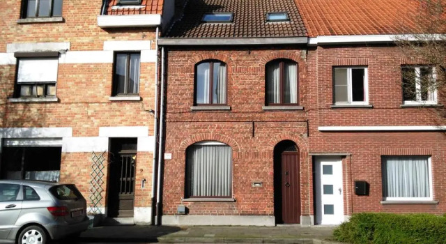 Коттедж Close to centre, 3 rooms, 2 bathr & wc, free parking & wifi, spacious living area & kitchen