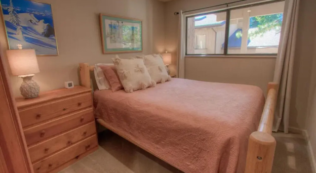 Cozy Bear Lodge
