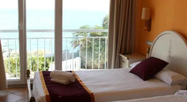 Двухместный номер Standard с видом на море Hotel La Riviera