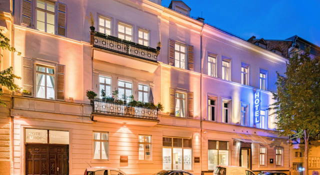 Aurora Hotel