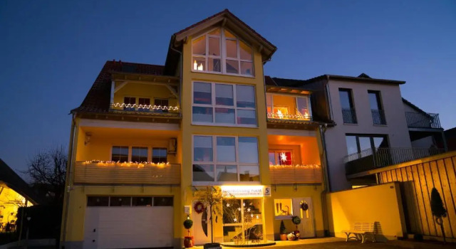Ferienwohnung Pracht - großzügige FeWo ab 75 qm, Reserva ahora Apartamento Hoteles en Baden-Wurtemberg con aparcamiento, Aparcamiento