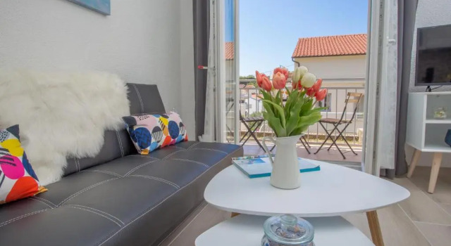 Apartment Marina Pavić 02, Prenota Appartamento Città di Lesina 