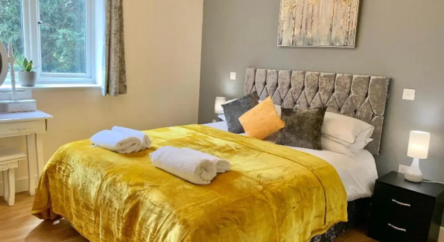An ENTIRE 2beds, 2bathrooms, free Wifi, Free Parking, Oxford