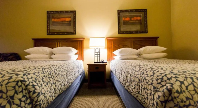 Четырёхместный номер Standard Bridges Bay Resort