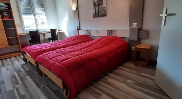 Трёхместный номер Standard с красивым видом из окна Hôtel de la Vallée