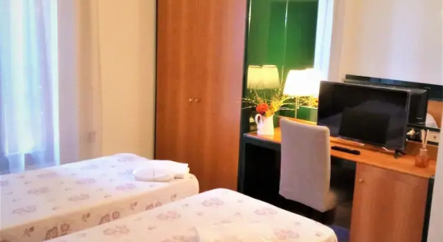 Двухместный номер Classic HOTEL DOZZA