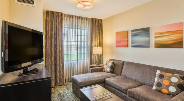 Люкс Staybridge Suites Bismarck by IHG