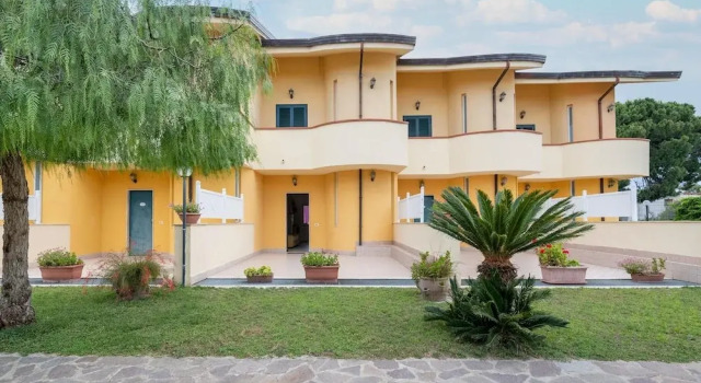 Вилла Villa with Pool in Paestum