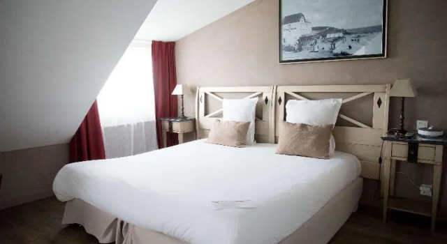 Двухместный номер Standard с балконом Best Western Hotel De La Plage Saint Marc sur Mer