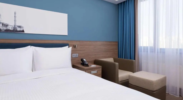 Двухместный номер Hampton By Hilton Astana Triumphal Arch
