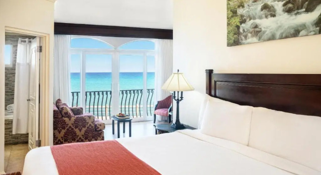 Guest room с видом на океан Jewel Paradise Cove Adult Beach Resort & Spa – All Inclusive