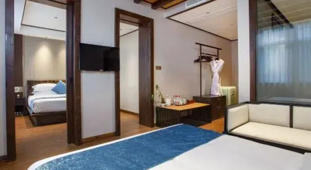 Люкс Yangzhou Tangcheng Shuiyun Resort Hotel