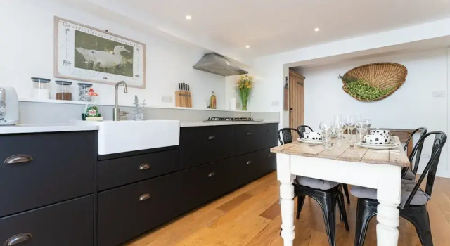 Апартаменты Host Stay Sunny Terrace on Robert Street