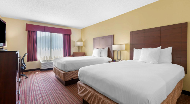 Четырёхместный номер Standard Best Western Seneca-Clemson