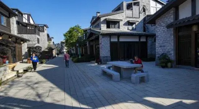 Qiyunlou by the Mountain Stream (Sangu Resort Area), Book Resort Wuyishan Fujian