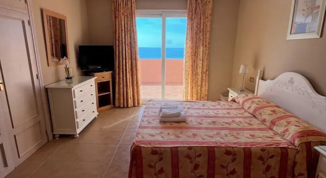Апартаменты с 3 комнатами с балконом и с видом на море Marbella Beach Resort at Club Playa Real