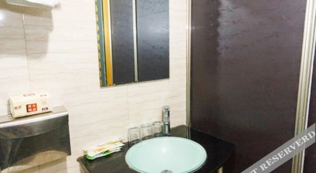 Yibai Business Hotel(杭州宜佰商务酒店)