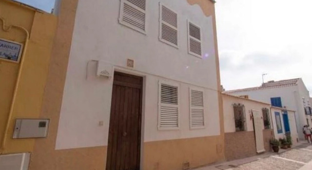 Spacious Holiday Home in Isla de Tabarca With Patio, Забронировать Отель Табарка 