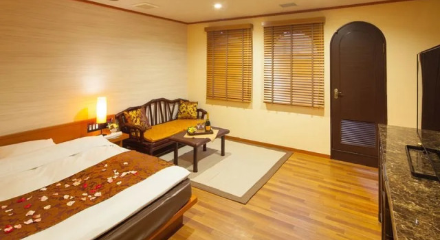 HOTEL Queens Bali, 预订 酒店 府中 东京
