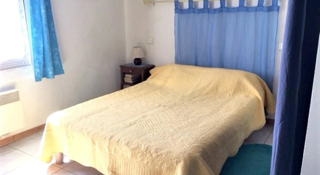 House With 2 Bedrooms in Ansouis, With Wonderful Mountain View, Pool A