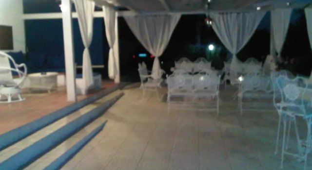 Villa Paradiso, Book Villa Brivadi 
