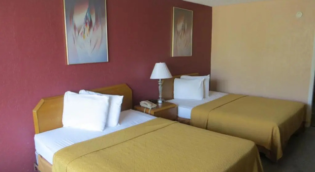 Четырёхместный номер Standard Americourt Extended Stays