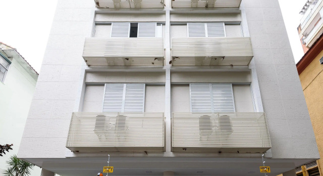 Moderno Quarto & Sala Em Copacabana | Mfb 76/203, Забронировать Отель Отели штата Рио-де-Жанейро с завтраком, Завтраки