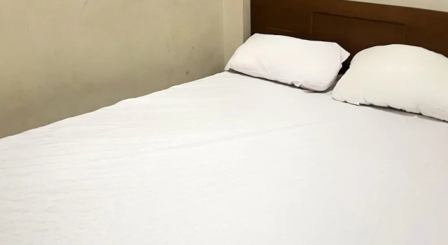 Номер Standard Hotel O Penginapan Laras PaminggirNearPesona Alam Seafood Pink Mira