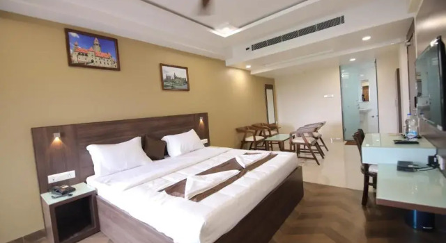Номер Deluxe HOTEL SHRINGAR PALACE