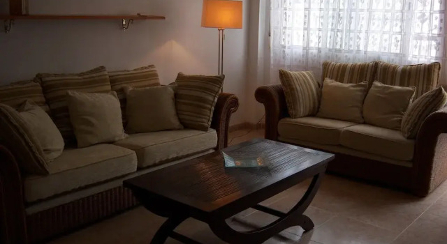 Detached Villa - Faro de Malta, Забронировать Вилла Отели Кесада с парковкой, Парковка