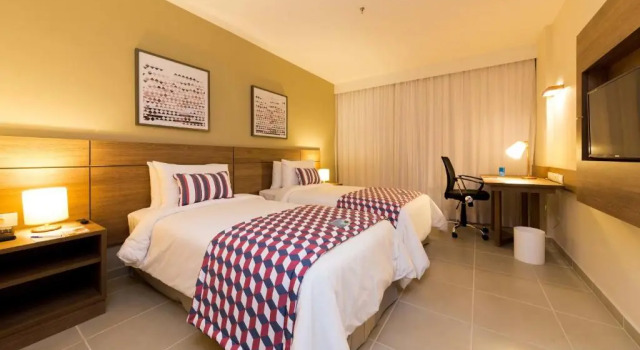 Трёхместный номер Standard Tulip Inn Campos dos Goytacazes