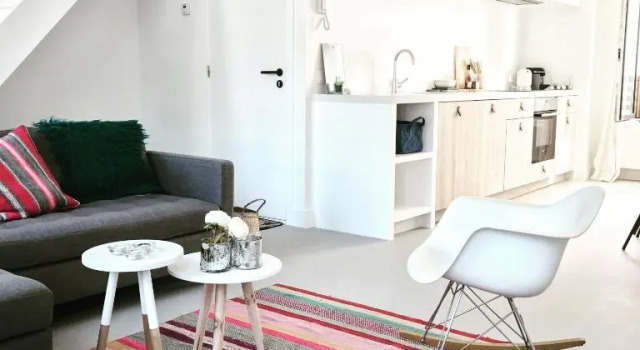 Bright City Design House!, Забронировать Бутик-отель Отели Антверпена с бассейном, рядом с Центр торговли бриллиантами Antwerp World Diamond Centre, Бассейн