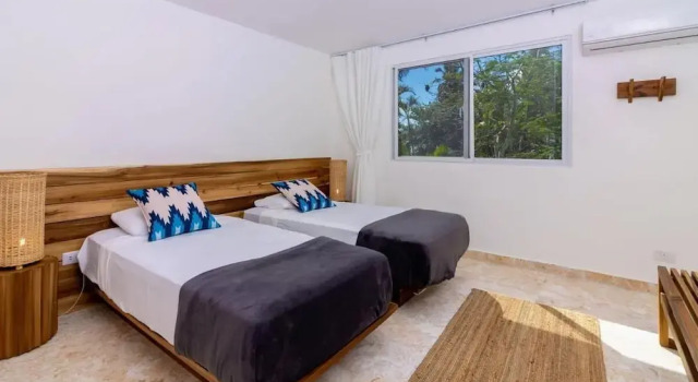 Room in Guest Room - Oceanfront Suite With Kitchenette Stunning Views & Secluded Luxury, Book Pension Hoteller i Gaspar Hernandez med parkering, Parkering