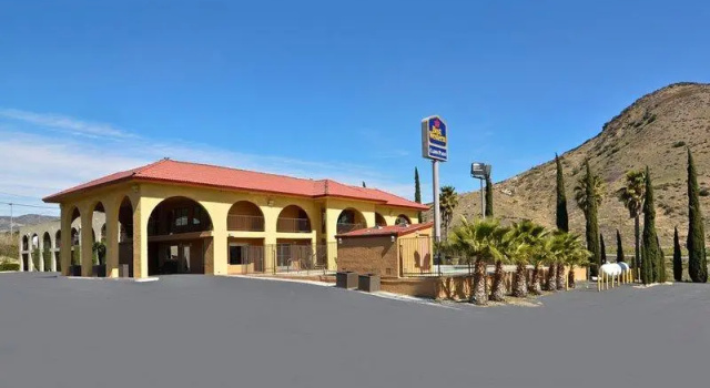 Четырёхместный номер Standard Cajon Pass Inn