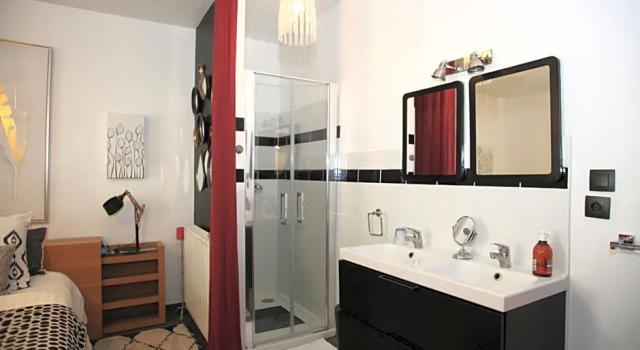 La suite 27, Varaa Hotelli Hotellit Côtes-d'Armor pysäköinnillä, Pysäköinti