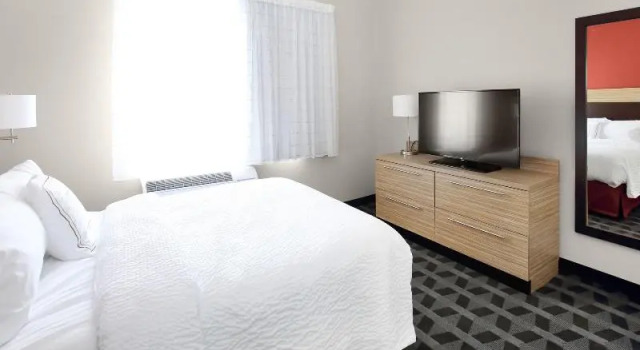 Двухместный люкс TownePlace Suites by Marriott Grove City Mercer/Outlets