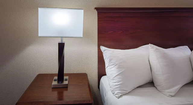 Четырёхместный номер Standard Baymont by Wyndham Westampton