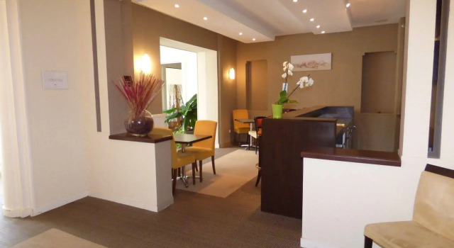 Le Beausejour, Rezervovat Hotel Hotely v Lotrinsko se snídaní, Snídaně